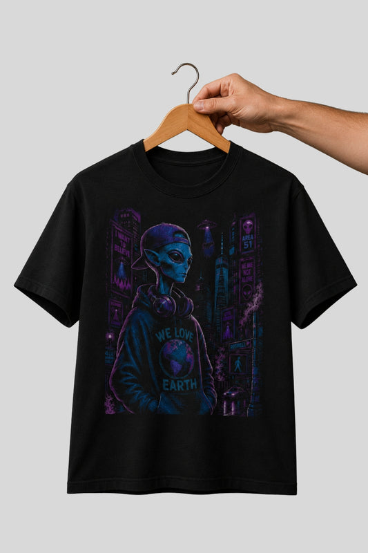 Aliens Love Earth, UFO Streetwear T-Shirt