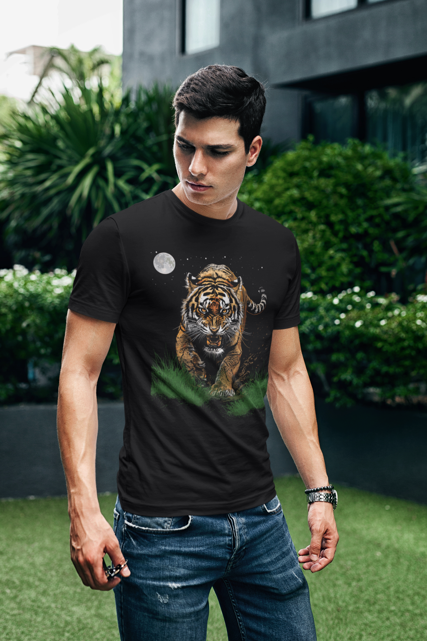 Fierce Tiger Graphic T-Shirt, Wild Animal Jungle Tee, Bold Wildlife Streetwear for Men, Men's Tee